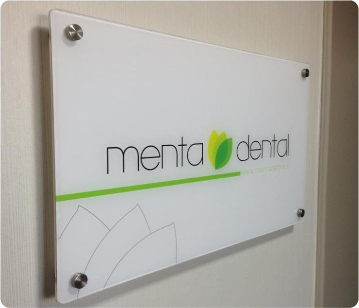 Letrero en Acrílico